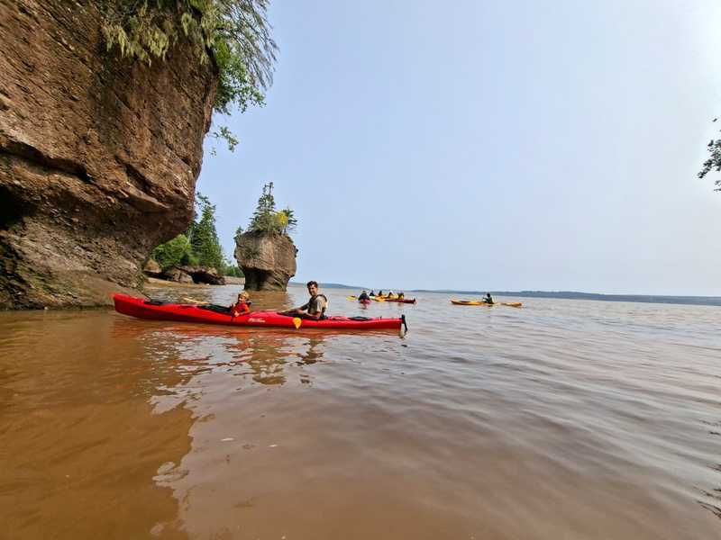 Kanada Familienreise Kajaktour in den Hopewell rocks