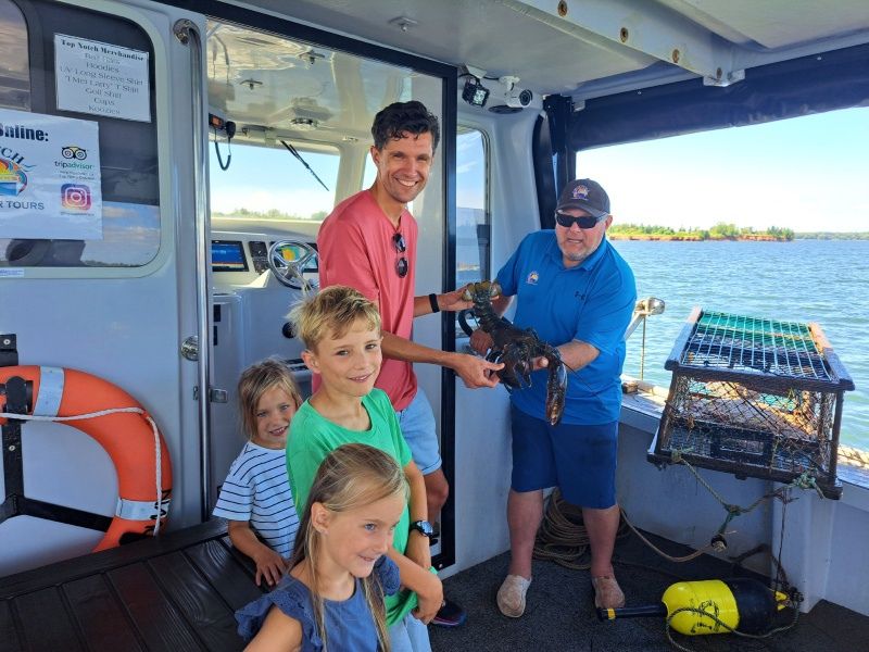 Kanada Familienreise Krebse fischen Charlottetown