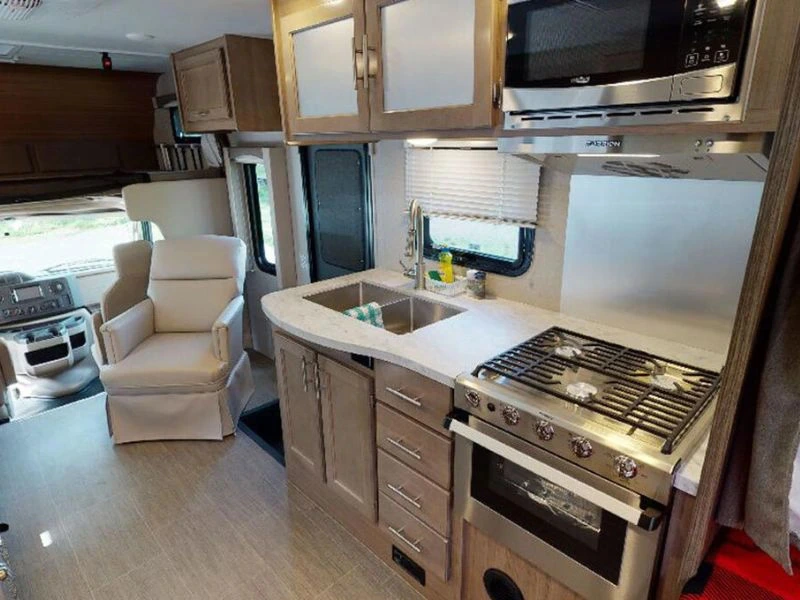 Beispiel Küche im Camper
