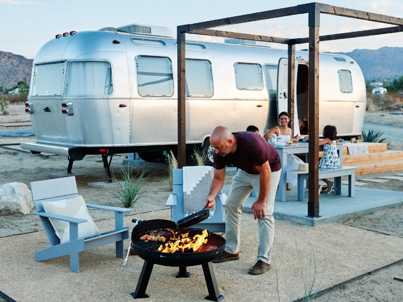 Feuerstelle, Joshua Tree Airstreamer
