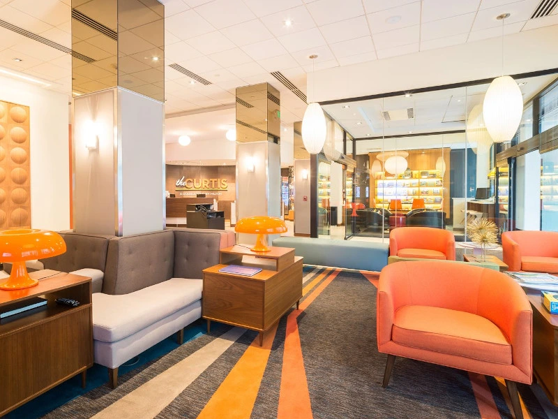 Gemütliche Hotellobby in Denver