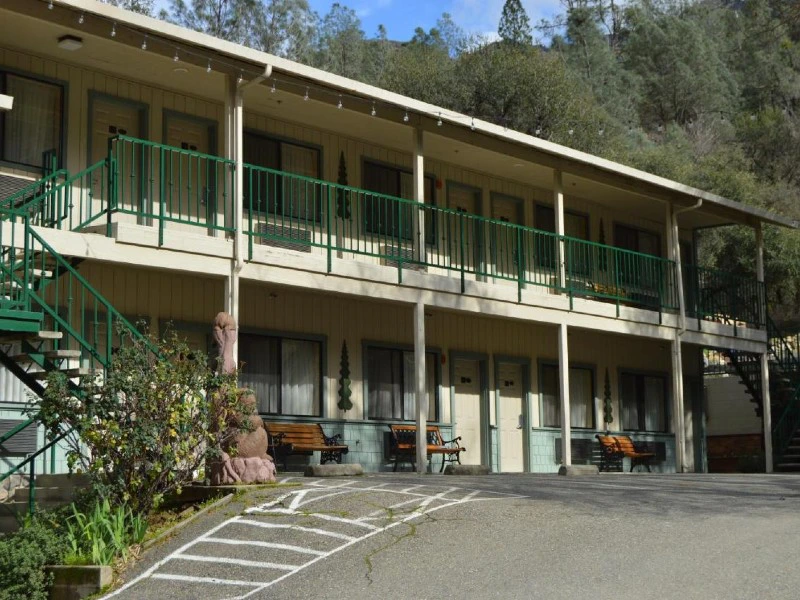Yosemite National Park Lodge