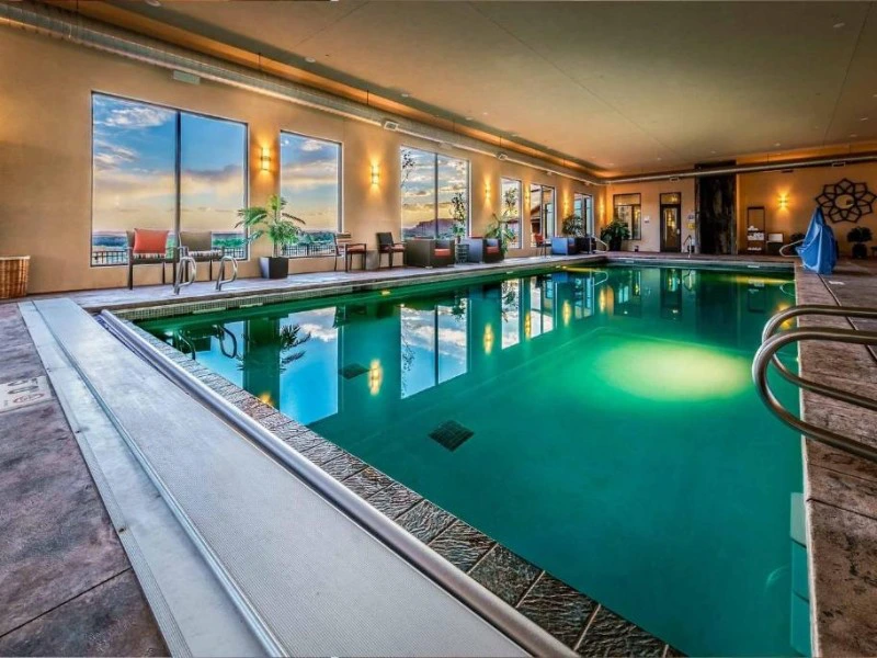 Erfrischender Hotelpool