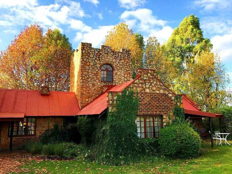 Hotelfassade Dullstroom Südafrika