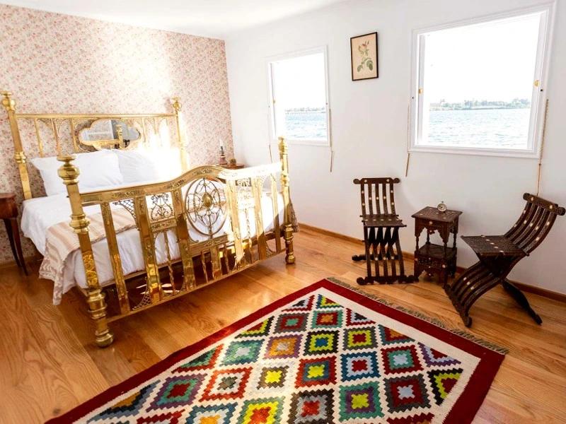 So übernachten Sie auf einer Dahabeya auf dem Nil