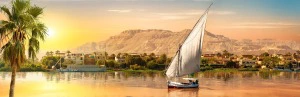 Ägypten - Felukka segelt über den Nil