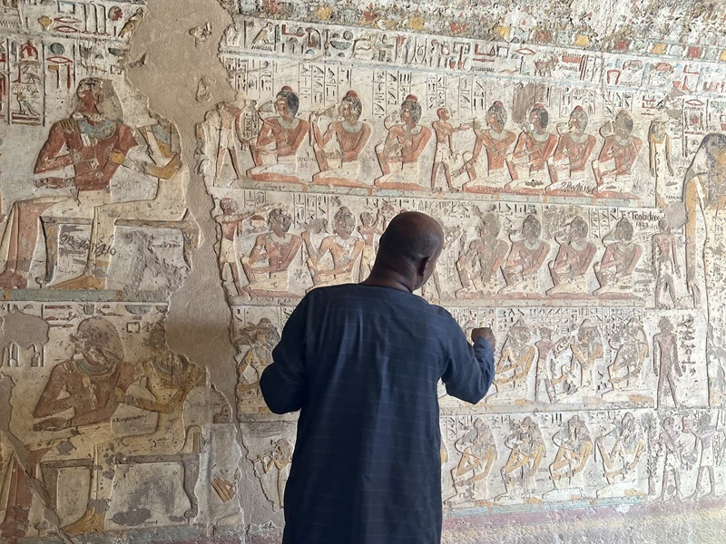 Guide bei einer Tour in Aegypten