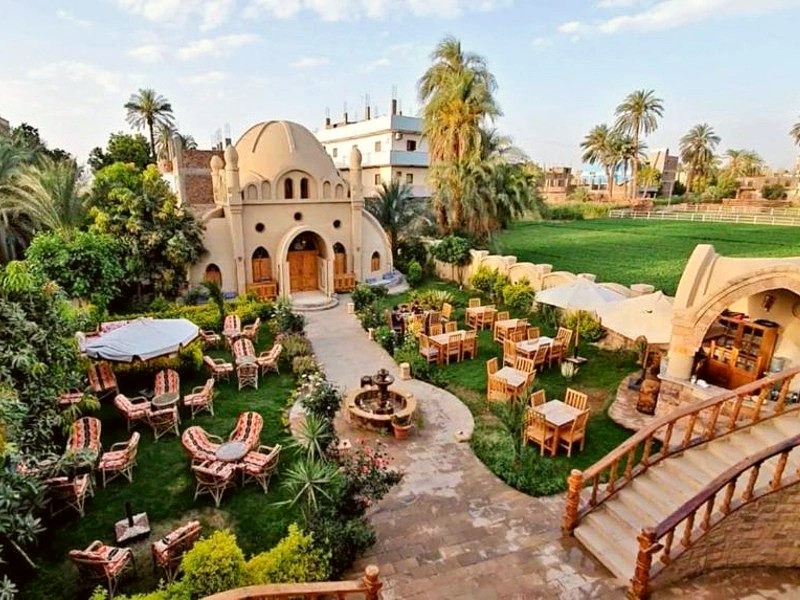 Innenhof einer Unterkunft in Luxor Ägypten