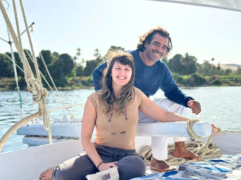 Paar auf der Feluke Ägypten