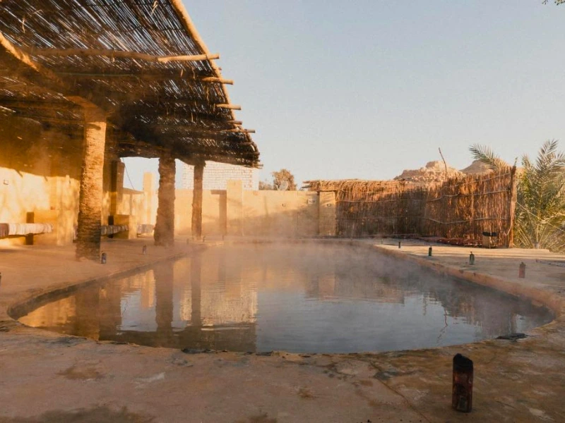 Pool des Hotels in Siwa, Ägypten