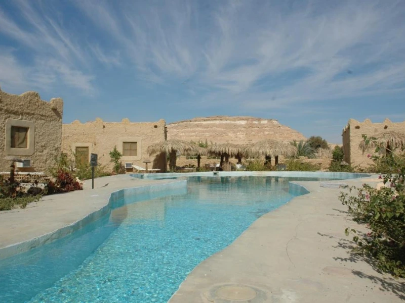 Pool des Komforthotels in Siwa, Ägypten