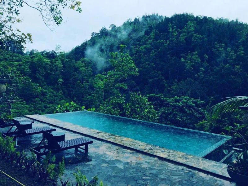Sinharaja Hotel Pool