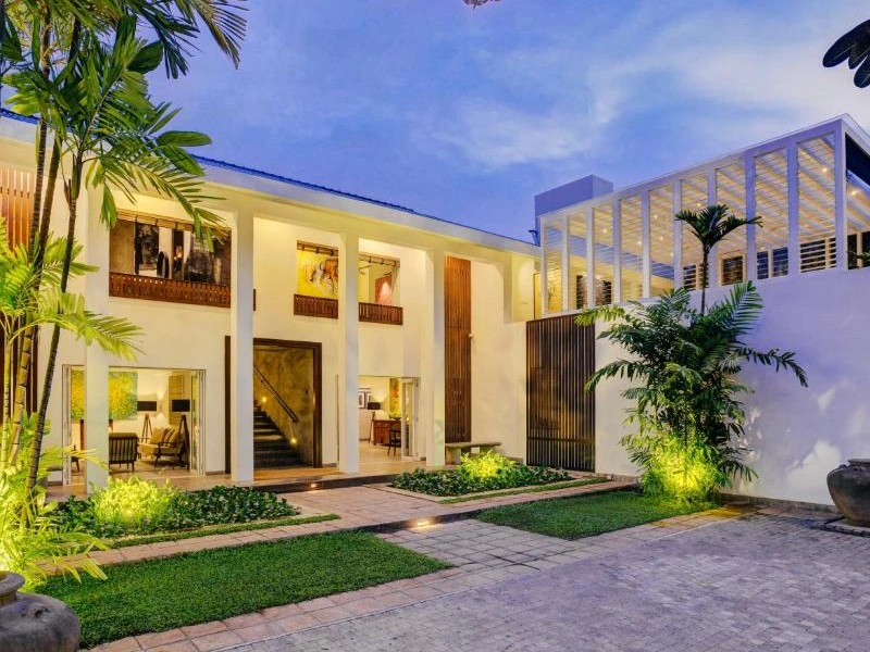 Hoteleingang in Colombo in Sri Lanka