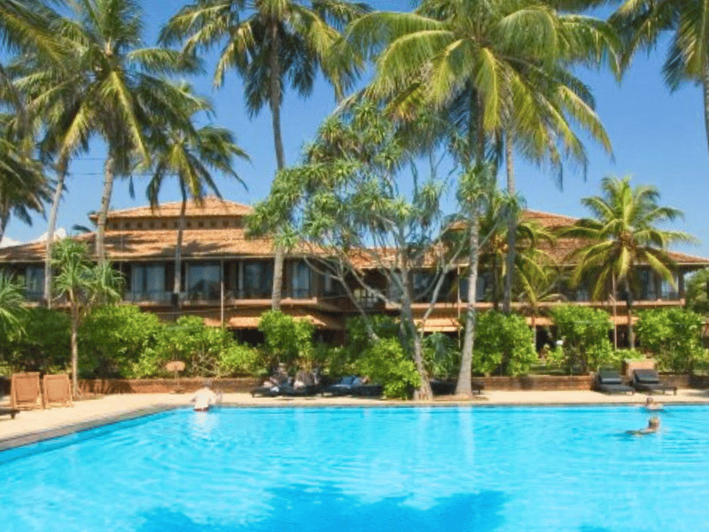 Pool vom Hotel in Negombo in Sri Lanka