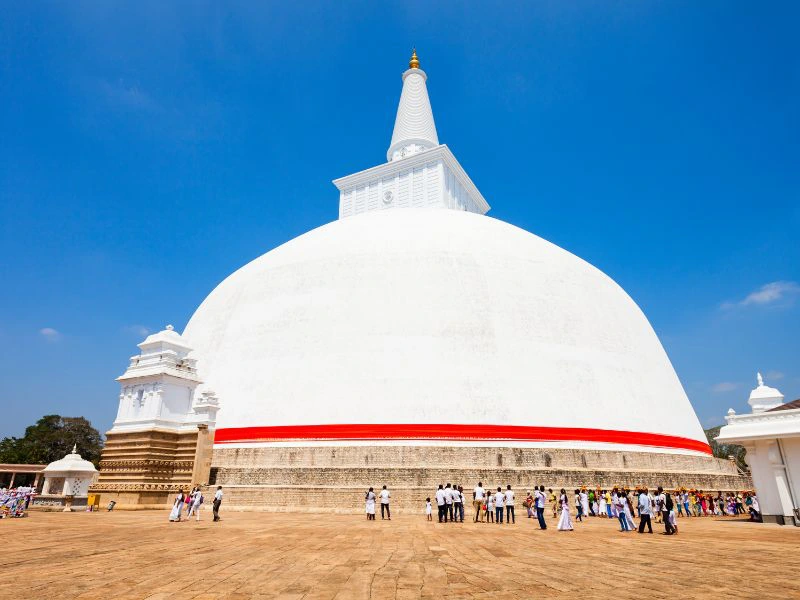 Weiße Stupa in Anuradhapura