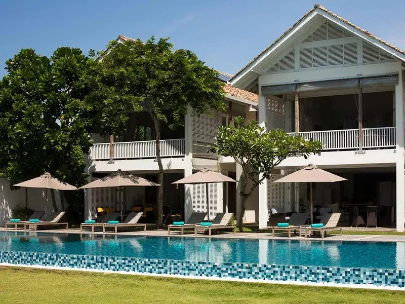 Pool im komfortablen Hotel in Mirissa, Sri Lanka