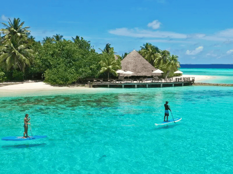 Stand up Paddeln im stilvollen Resort auf den Malediven
