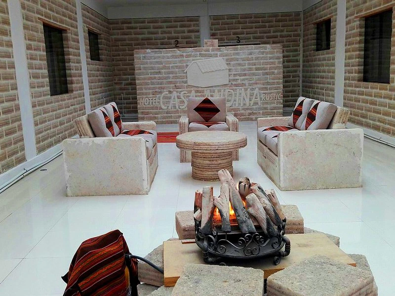 Lobby im Hotel in Uyuni in Bolivien