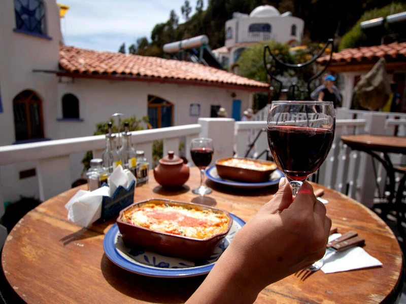 Essen in Copacabana in Bolivien