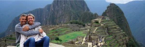 Paar vor Machu Picchu (MaPi) in Peru