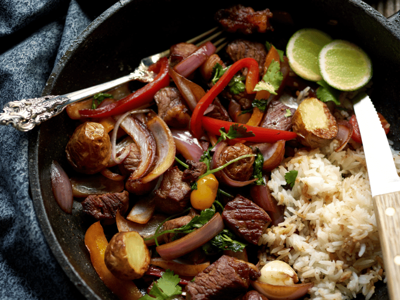 Lomo Saltado Essen in Peru