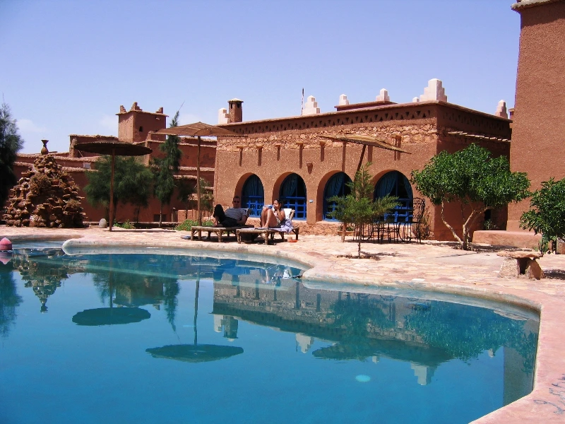 Hotelpool in Dar Mouna, Marokko