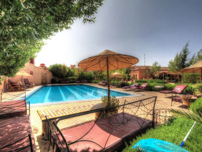 Hotel mit Pool im Dadestal