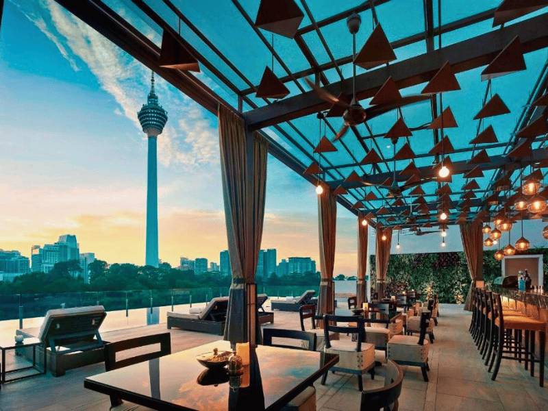 Restaurant mit Aussicht im Kuala Lumpur Hotel, Malaysia