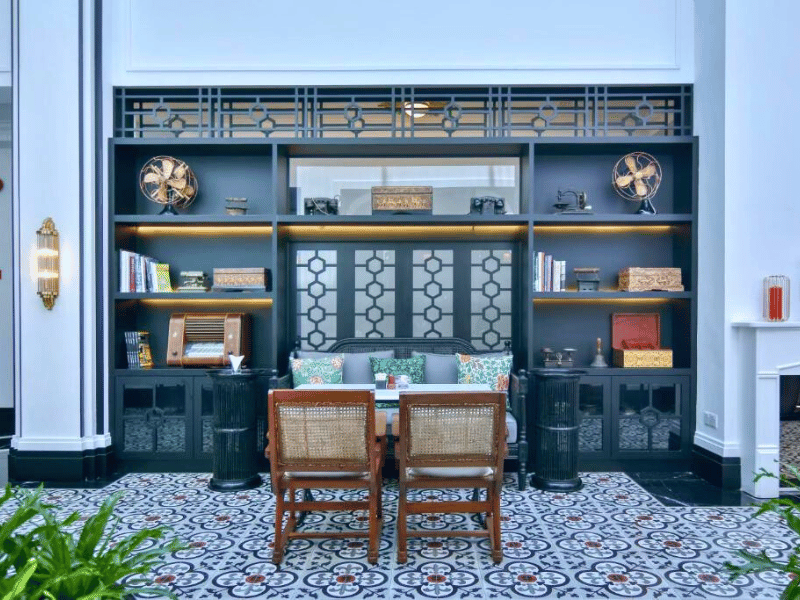 Bibliothek im Melaka Hotel