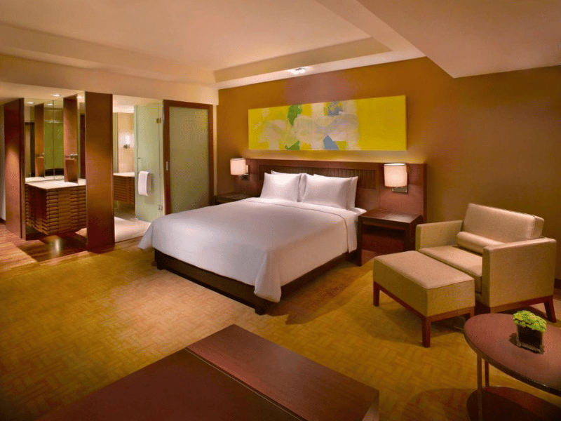 Komfortables Zimmer im Kota Kinabalu Hotel, Borneo