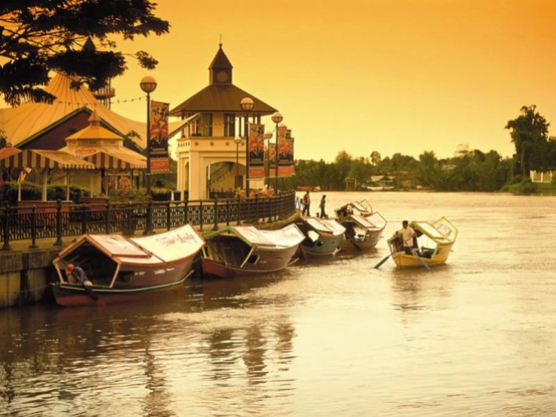 Sarawak Fluss bei Kuching, Borneo