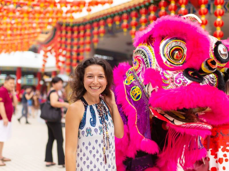Frau in Chinatown in Kuala Lumpur in Malaysia