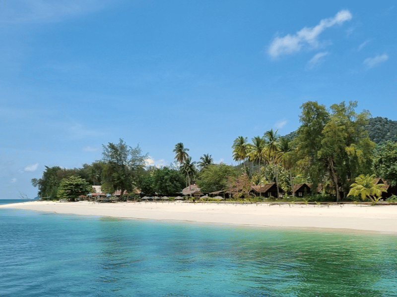 Strand auf Pulau Besar in Malaysia