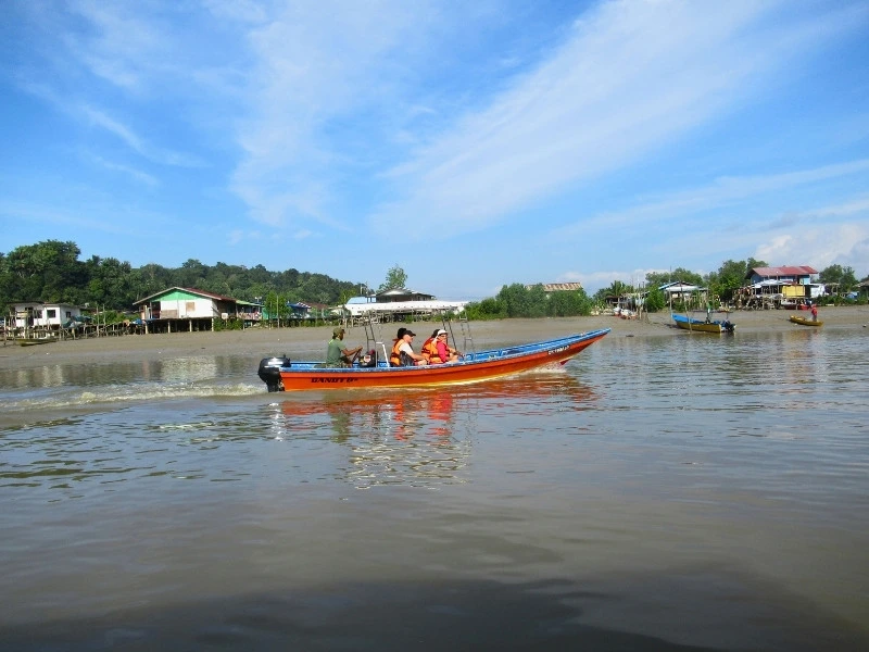 Bootsfahrt im Bako Nationalpark, Borneo