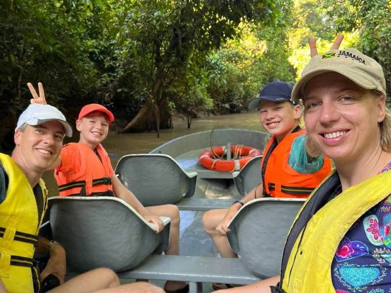 Bootstour im Dschungel von Borneo