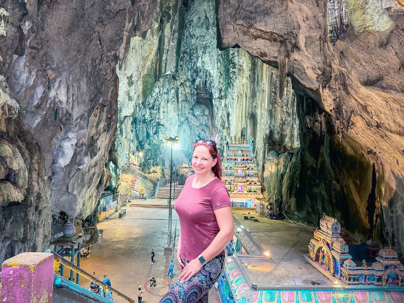 Reisende in den Batu Caves bei Kuala Lumpur, Malaysia