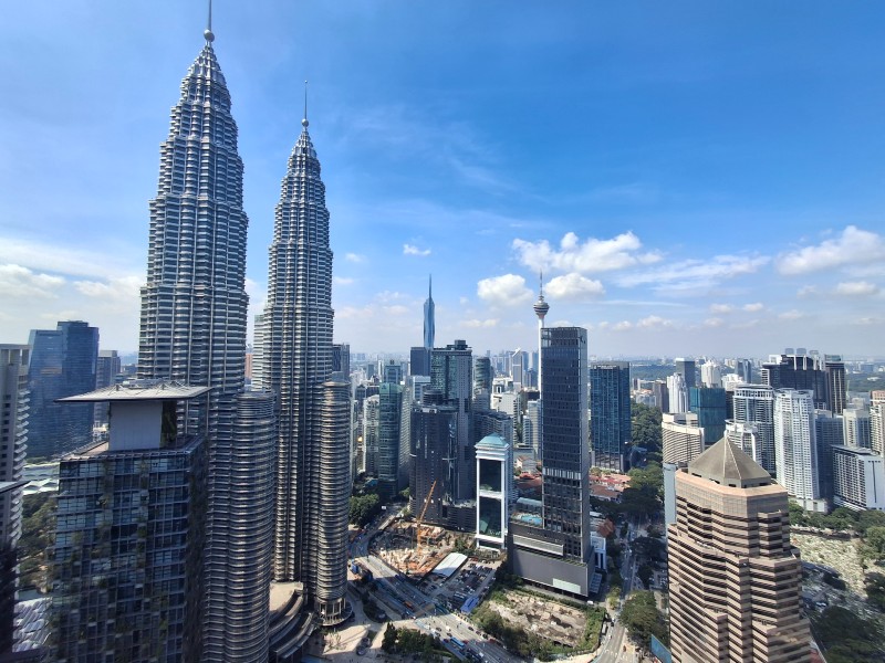 Blick auf die Skyline von Kuala Lumpur mit dem Petronas Towers