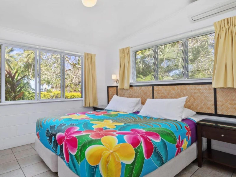 Schlafzimmer im Bungalow auf Rarotonga, Cook Inseln