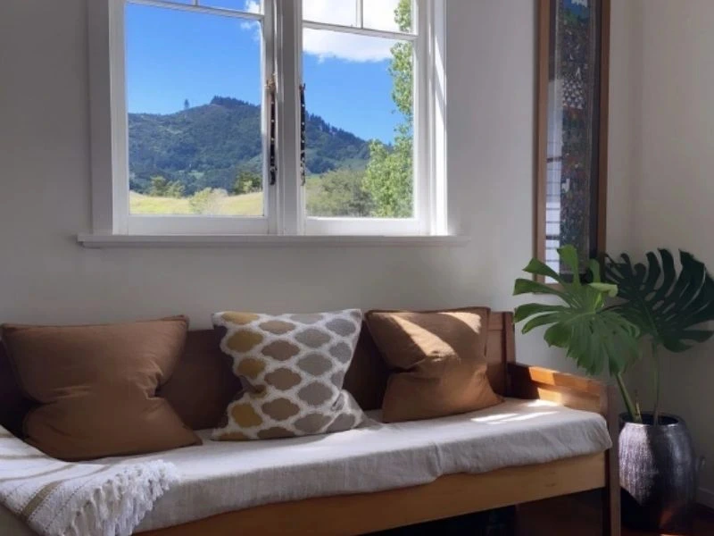 Gemütliches Sofa im Hotelzimmer an der Bay of Islands in Neuseeland