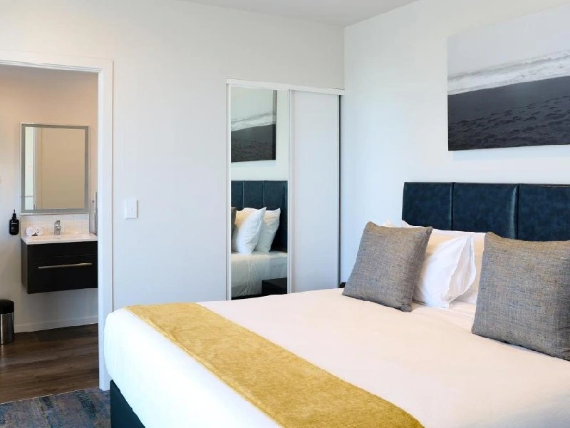 Bett im Hotelzimmer in Wellington