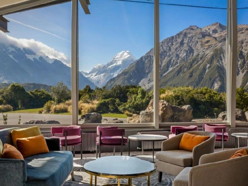 Ausblick aufs Gebirge vom Hotel am Mount Cook
