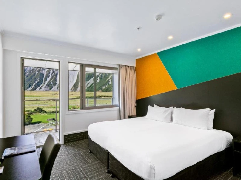 Schönes Hotelzimmer mit fantastischer Aussicht am Mount Cook in Neuseeland
