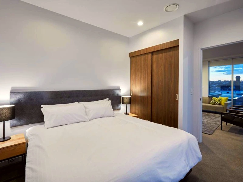 Schlafzimmer im Familienapartment in Auckland, Neuseeland