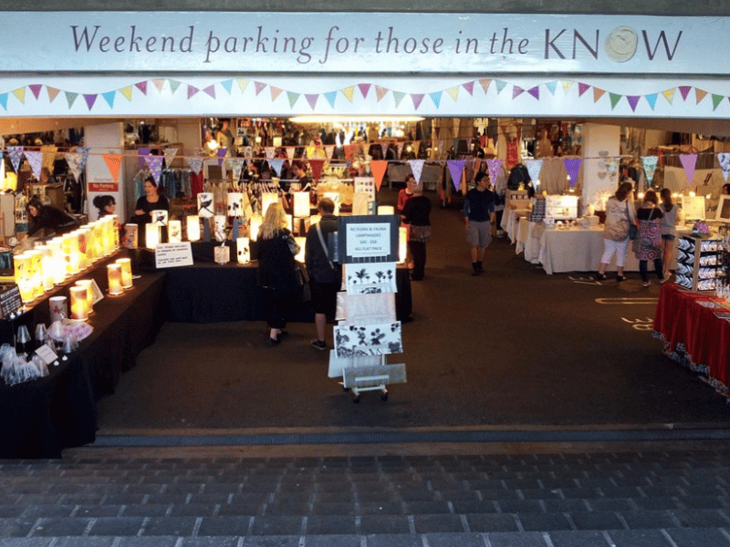 Eingang zum Underground Market in Wellington