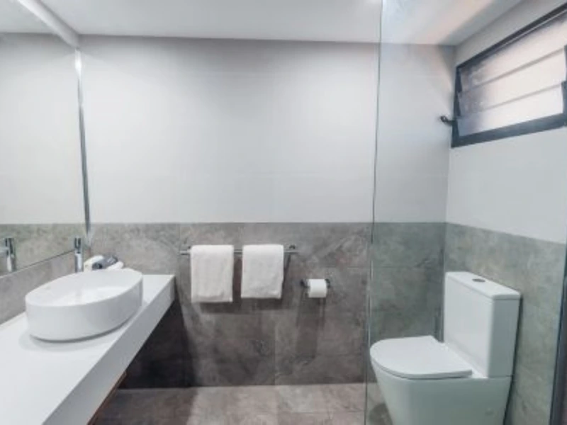 Kings Canyon Discovery Resort Bathroom