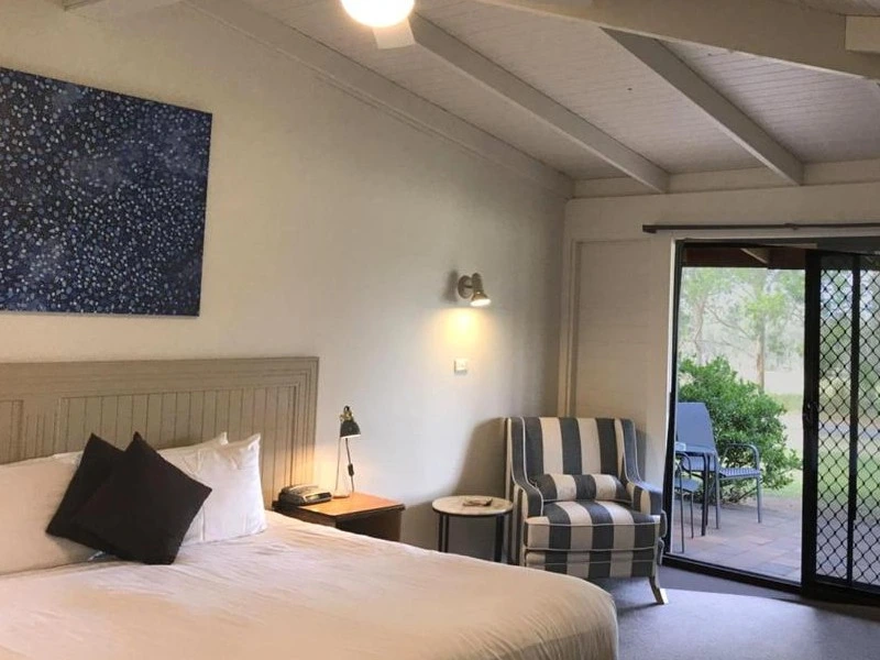 Gemütliches Hotelzimmer im Hunter Valley in Australien.