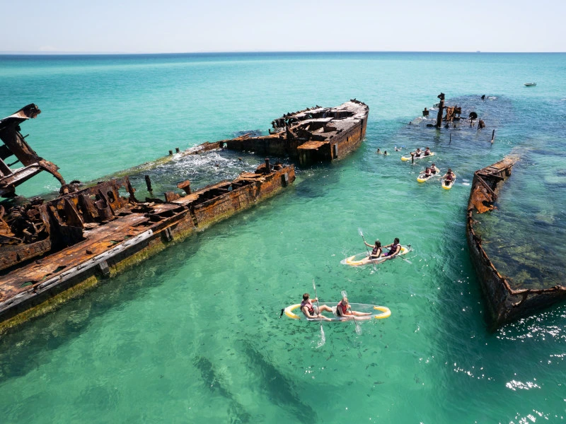 Australien-Brisbane-Moreton-island-credit-Tourism-and-Events-Queensland-kayaking.jpg