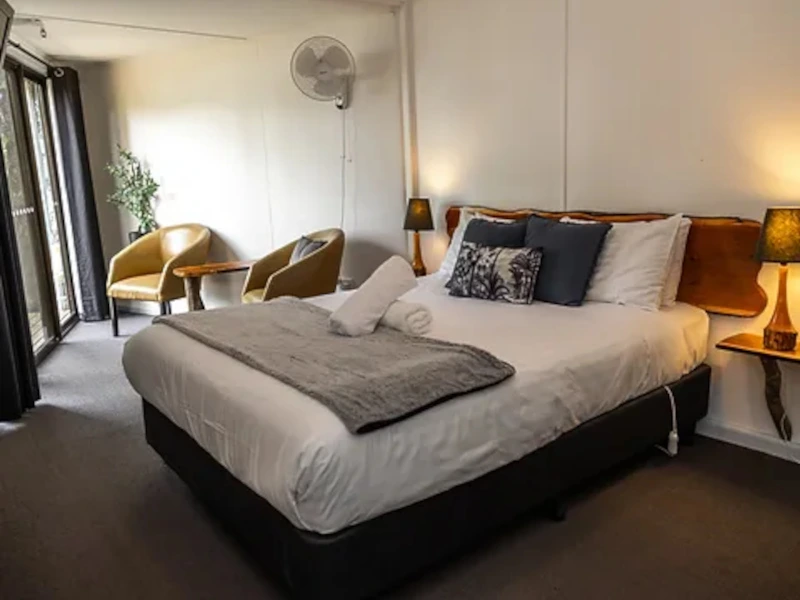 Schönes Zimmer mit Doppelbett, Gruppenreise Tasmanien