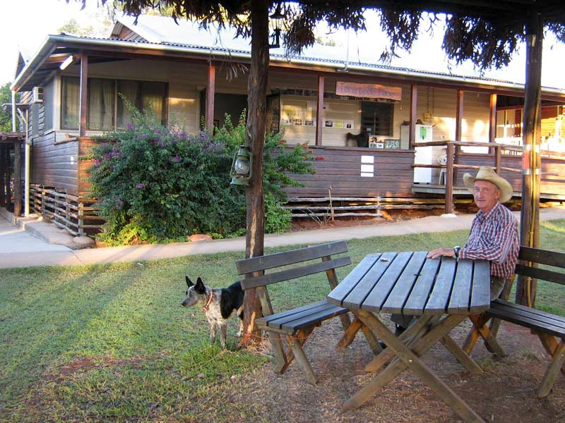 farmstay-farmer-dog