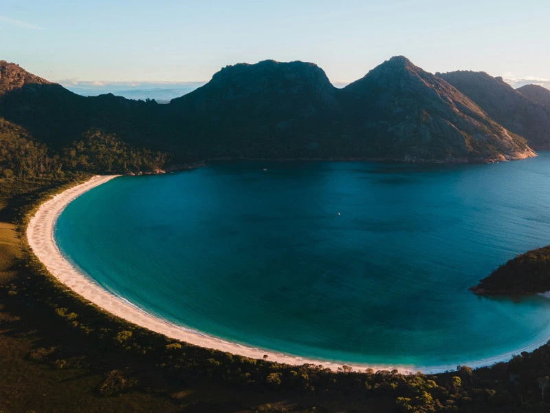 Panorama Aussicht auf Wineglass Bay in Australien